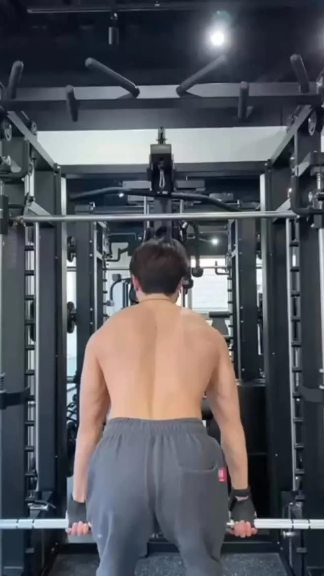 【要注意】1日2リットル水を飲まない方が良い理由6選